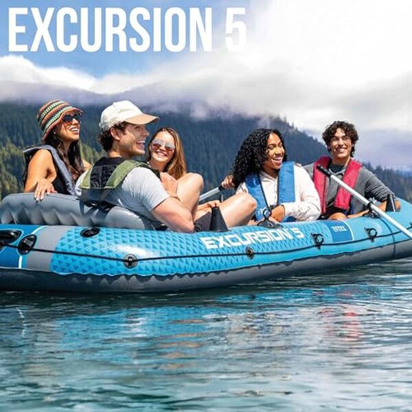 Découvrez notre test détaillé du bateau gonflable Intex Excursion 5 : capacité, stabilité et confort pour vos sorties en famille sur l'eau.