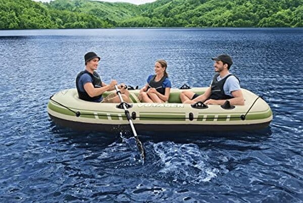 Découvrez notre test détaillé du bateau gonflable Hydro-Force Voyager X3 : confort, stabilité et performance pour trois adultes. Avis complet et conseils d'achat.