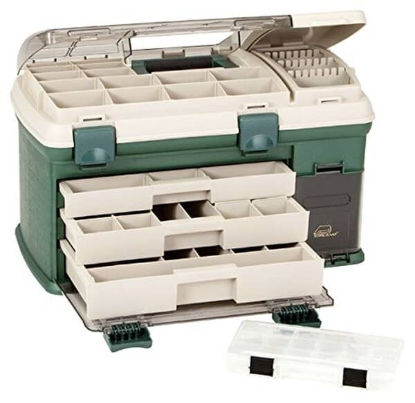 Découvrez notre test détaillé de la boîte de rangement Plano à trois tiroirs : organisation, qualité et praticité pour vos loisirs de pêche et bricolage.